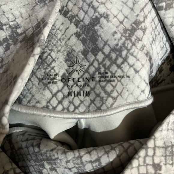 OFFLINE by Aerie size Medium leggings - Picture 3 of 3